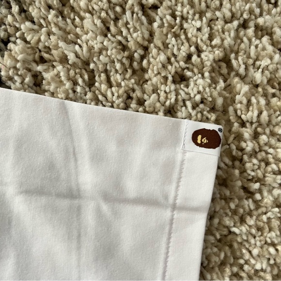 🤎New🤎 A BATHING APE Tokyo White Tee - Picture 4 of 7